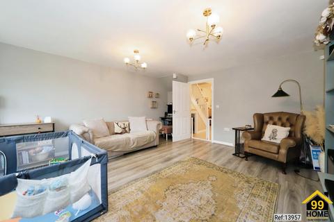 18 Gittins Park, Wombourne, Wolverhampton, WV5 0NR