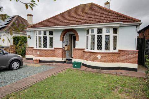 2 bedroom detached bungalow for sale, Elm Road, Canvey Island, SS8 7