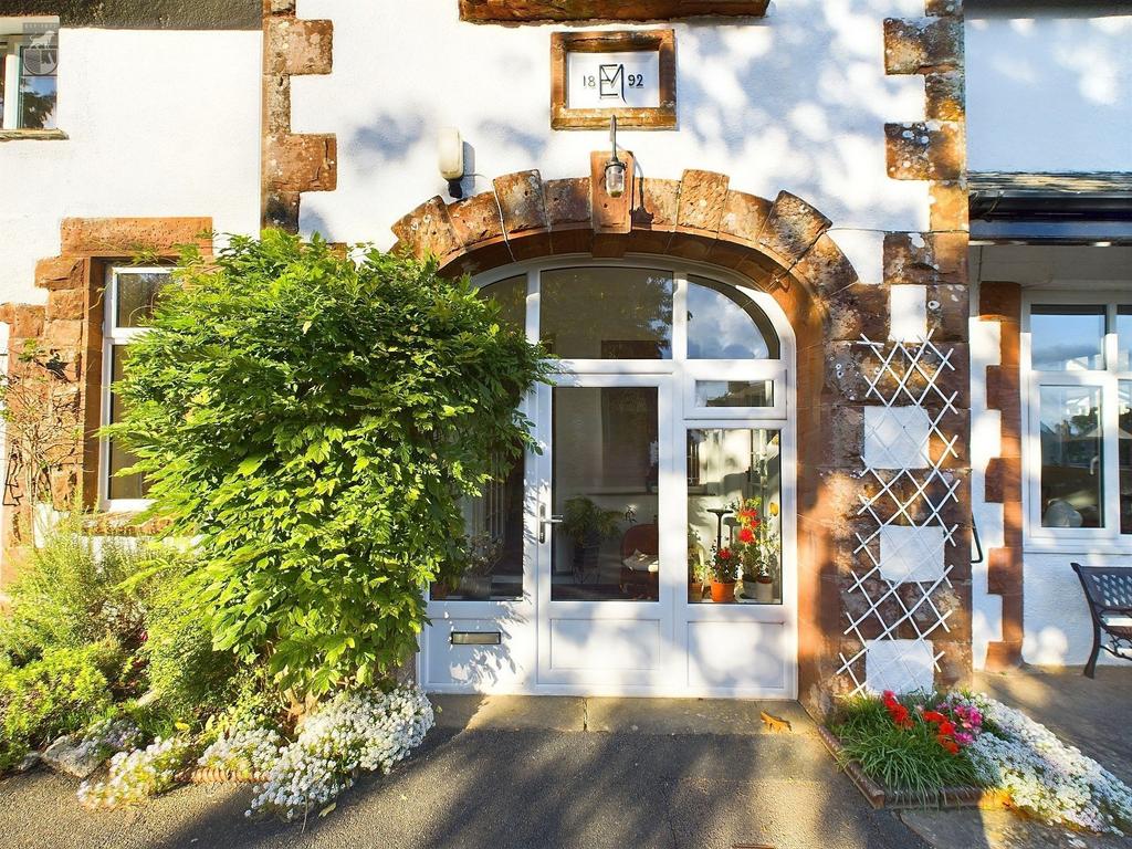 Front porch entrance