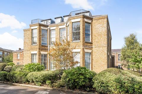 3 bedroom flat for sale, Royal Drive, Friern Barnet