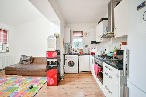 2 bedroom flat for sale, Kingston Road, New Malden, KT3