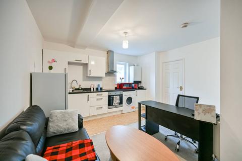 1 bedroom flat for sale, Kingston Road, New Malden, KT3