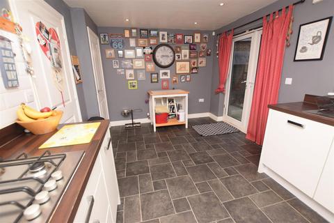 30 Caspian Crescent, Scartho Top, Grimsby, DN33 3RZ