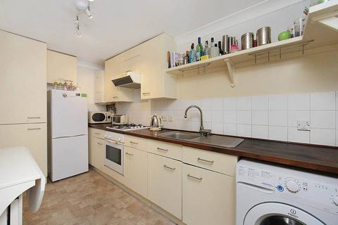 2 bedroom flat to rent, Seven Sisters Road, Finsbury Park, London, N4