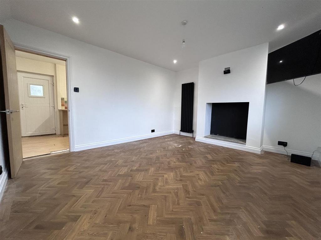 Seamer Road, East Ayton YO13 2 bed semidetached house for sale £172,500