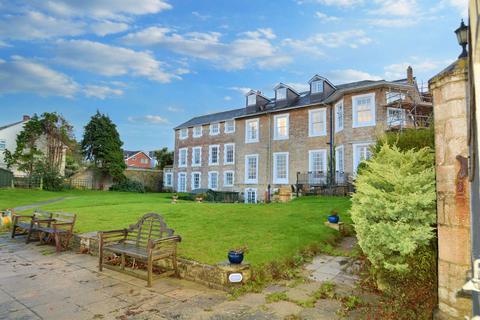 2 bedroom flat to rent, Augusta Road, Ryde PO33