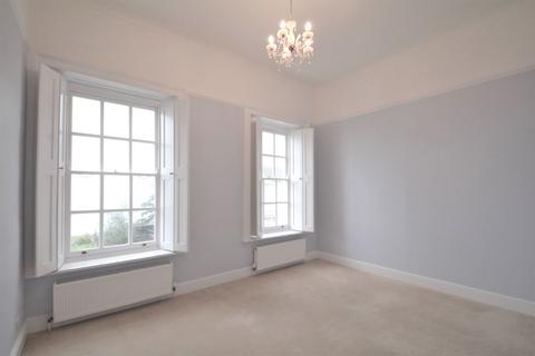 2 bedroom flat to rent, Augusta Road, Ryde PO33