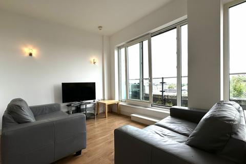 3 bedroom flat to rent, Building 22, Cadogan Road, Woolwich, London SE18