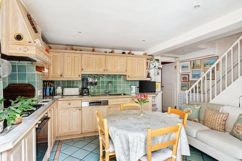 3 bedroom terraced house for sale, St. Barnabas Street, London, SW1W