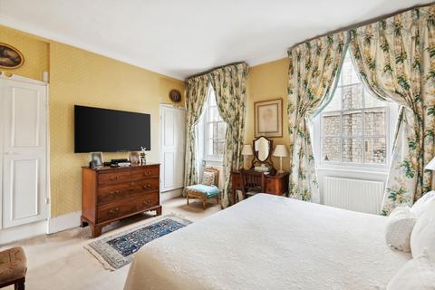 3 bedroom terraced house for sale, St. Barnabas Street, London, SW1W