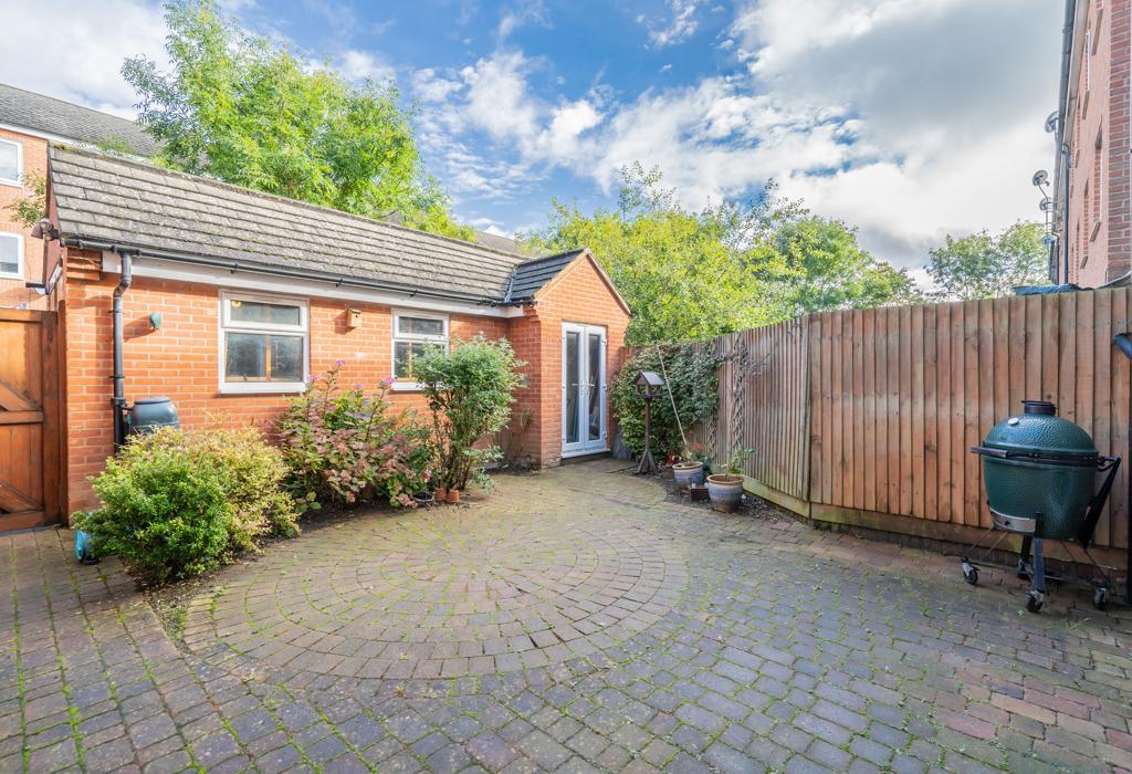 Garden &amp; Garage Conversion