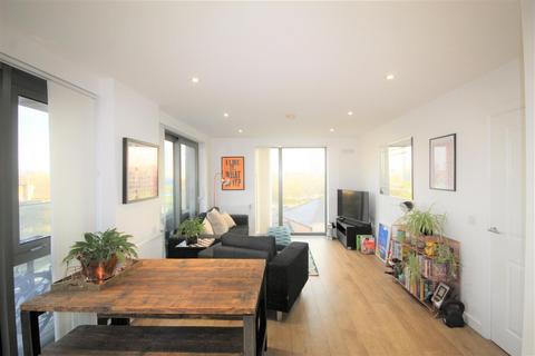 2 bedroom apartment to rent, Ben Jonson Road, London E1