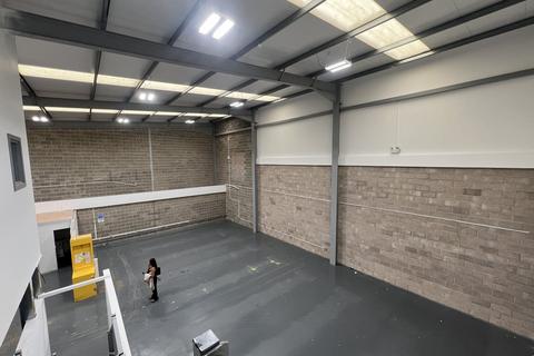 Warehouse to rent, Voyager Park, Unit E10, Portfield Road, Portsmouth, PO3 5FL