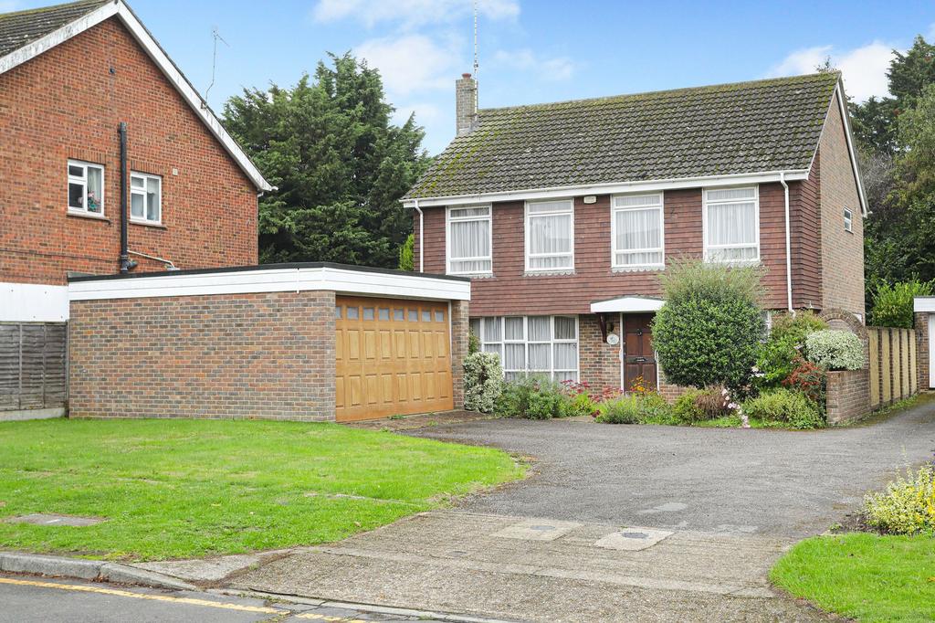 St. Catherines Drive, Faversham, ME13 4 bed detached house for sale £