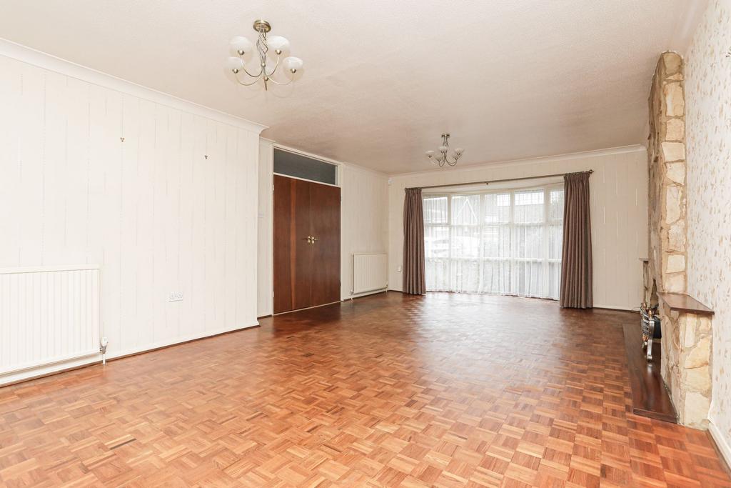 St. Catherines Drive, Faversham, ME13 4 bed detached house for sale £
