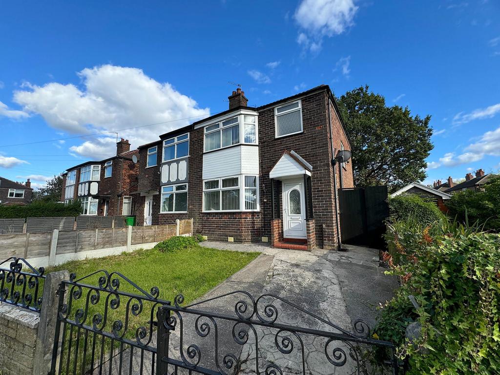 Burnage Lane, Manchester M19 3 bed semidetached house for sale £300,000