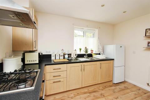 2 bedroom flat for sale, Great Easthall Way, Sittingbourne