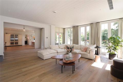 30 Parkside, London, SW19 5NB