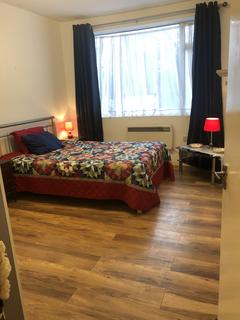 1 bedroom flat to rent, Lampton Road, Hounslow TW3