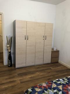1 bedroom flat to rent, Lampton Road, Hounslow TW3