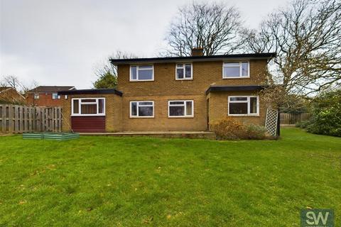 4 bedroom detached house to rent, Parkside Green,Meanwood, Leeds