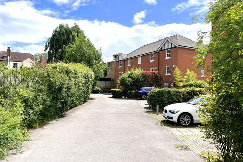 3 bedroom townhouse to rent, Dairy Close, Bromley BR1