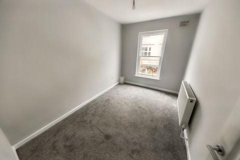 2 bedroom flat to rent, Aberdare CF44