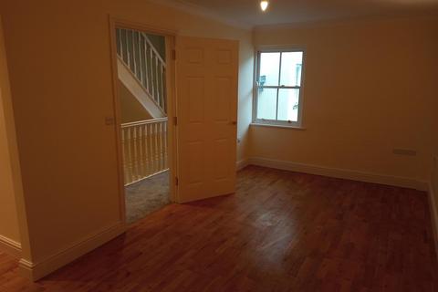 2 bedroom townhouse to rent, Market Street, Haverfordwest