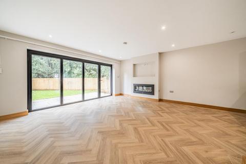 4 bedroom end of terrace house for sale, Coniston Road, Bromley