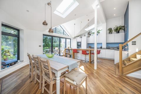 17 Bell Barn Road, Bristol, BS9 2DA