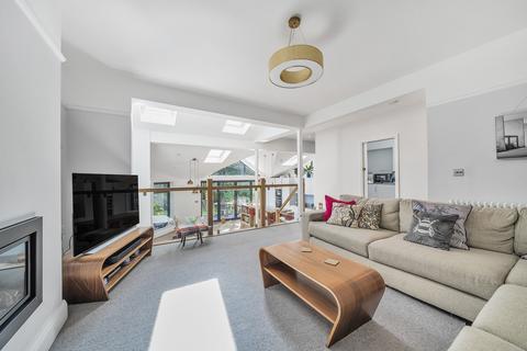 17 Bell Barn Road, Bristol, BS9 2DA