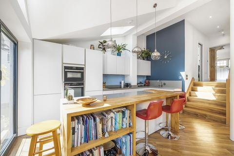 17 Bell Barn Road, Bristol, BS9 2DA