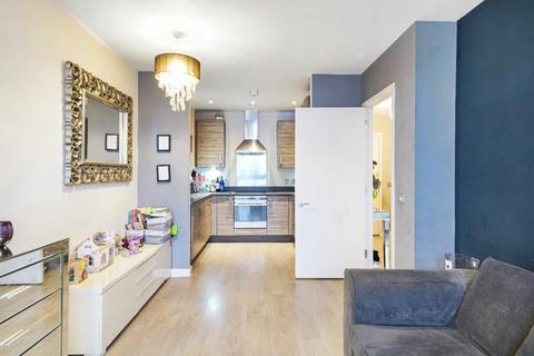 1 bedroom flat for sale, Rick Roberts Way, London, E15