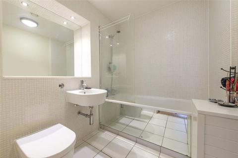 1 bedroom flat for sale, Drayton Park, London N5