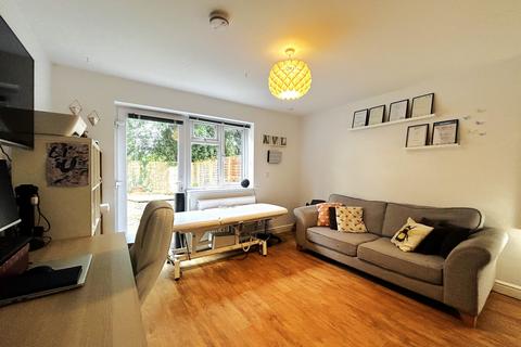 35 Oxlease, Witney, OX28 3QZ