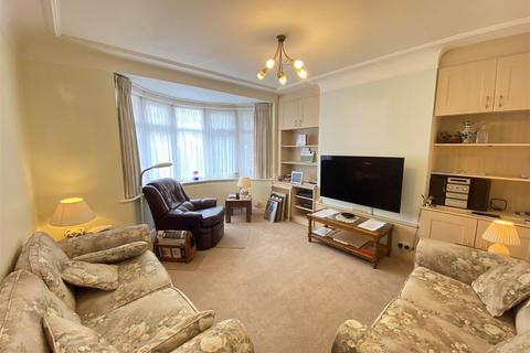 21 Upcroft Avenue, Edgware, HA8 9RA