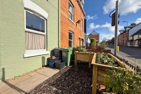 4 bedroom end of terrace house for sale, Newport Road, Barnstaple EX32