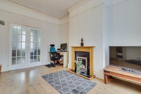 4 bedroom terraced house for sale, St. Ives Mount, Leeds, West Yorkshire, LS12