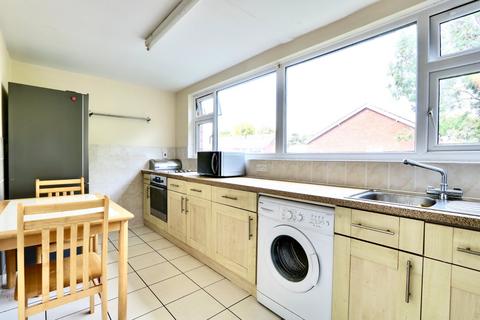 3 bedroom end of terrace house to rent, Crosier Road, Ickenham, UB10