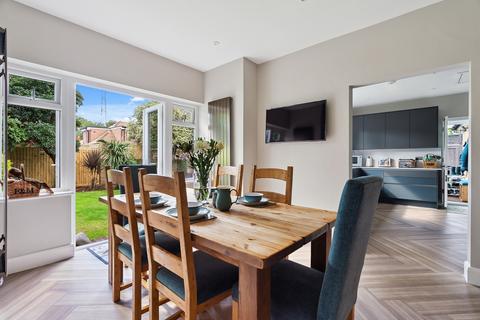 32 Ferndale Road, Ashford, TW15 3PJ