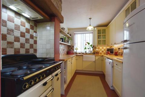 59 Glen Road, Castle Bytham, Grantham, NG33 4RJ