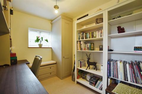 59 Glen Road, Castle Bytham, Grantham, NG33 4RJ