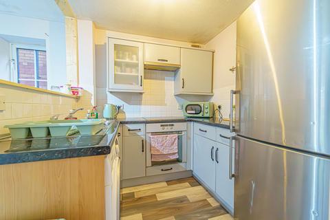 2 bedroom flat for sale, Cory Place, Cardiff, CF11