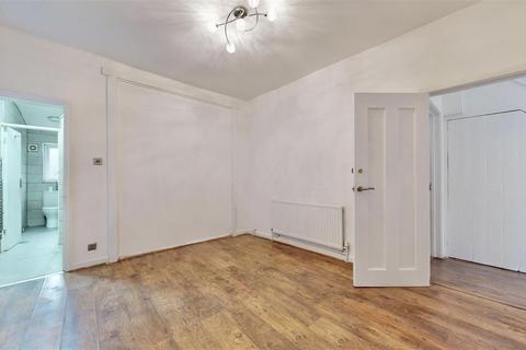 8 Bennett Road, Romford, RM6 6ER