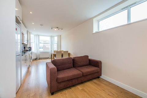 2 bedroom flat to rent, Childebert Road, Heaver Estate, London, SW17