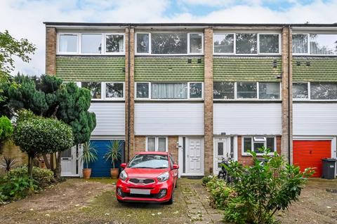 3 bedroom terraced house for sale, Sonia Gardens, Hounslow, TW5