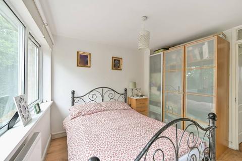 30 Sonia Gardens, Hounslow, TW5 0LZ