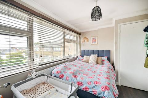 30 Sonia Gardens, Hounslow, TW5 0LZ