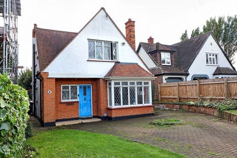 3 bedroom detached house for sale, Elizabeth Avenue, Rayleigh, SS6