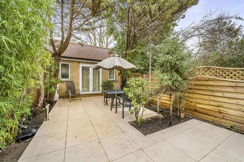 2 bedroom flat to rent, Spruce Hills Road, Walthamstow, London, E17